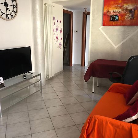 カッシーナ・デ・ペッキCasa Cassinaアパートメント エクステリア 写真